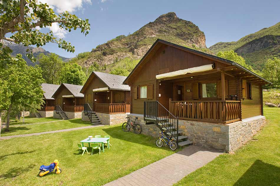 Một số mẫu thiết kế nhà gỗ bungalow đẹp nhất 2020