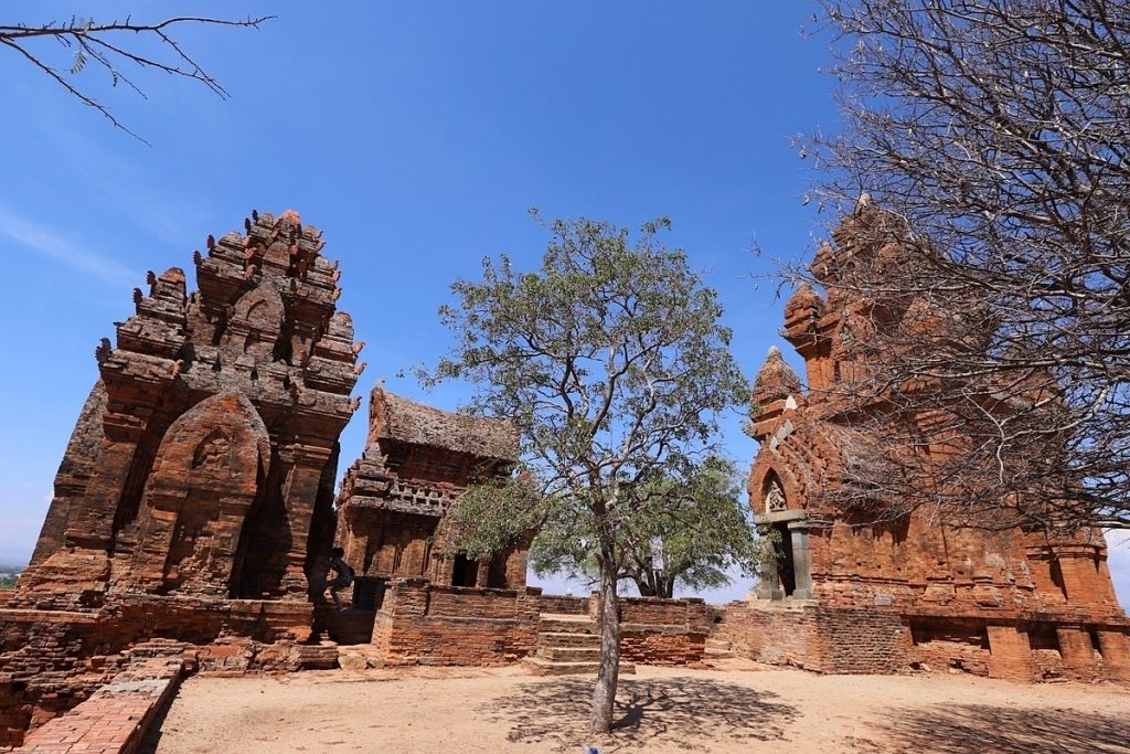 Ninh Thuận nổi tiếng với hệ thống tháp Chăm Ninh Thuận nổi tiếng với hệ thống tháp Chăm